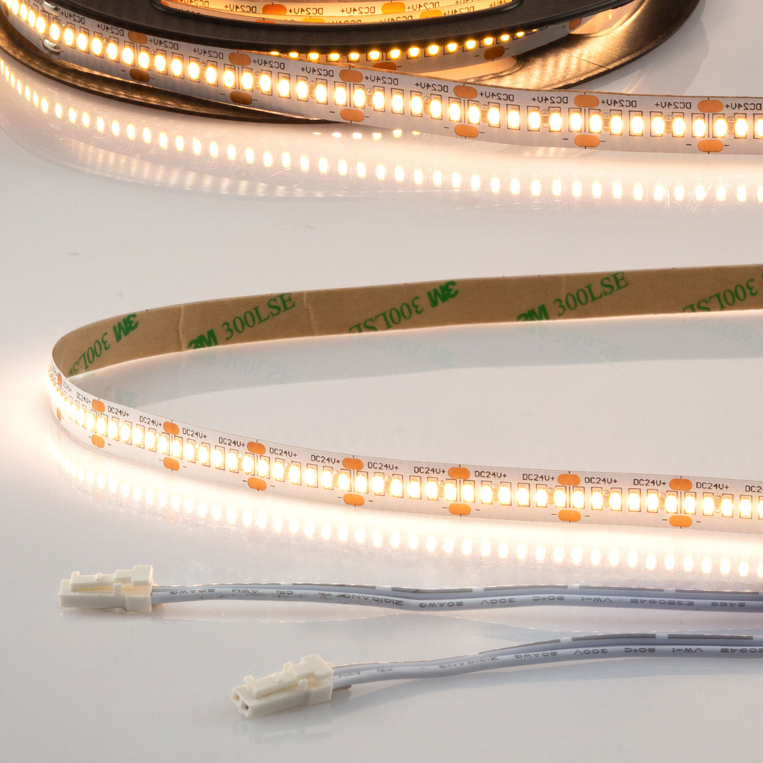 LED CRI930 MiniAMP Flexband, 24V DC, 12W, IP20, 3000K, 250cm, beids. 30cm Kabel + maleAMP, 300 LED/m